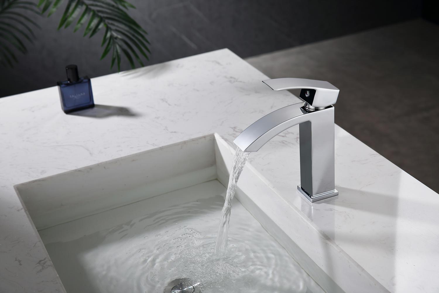Nelli Curve Single Hole Bathroom Faucet in Silver Chrome | Better Vanity